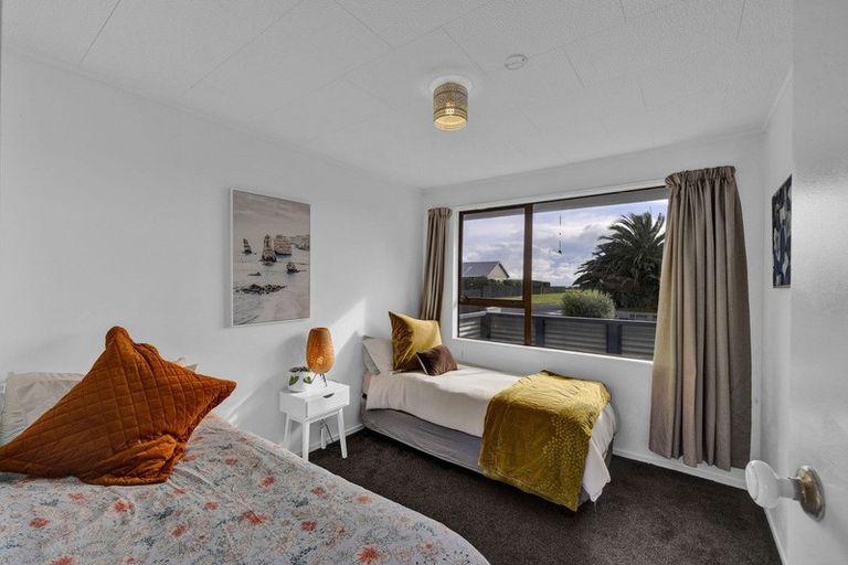 Photo of property in 73 Hume Street, Waitara, 4320