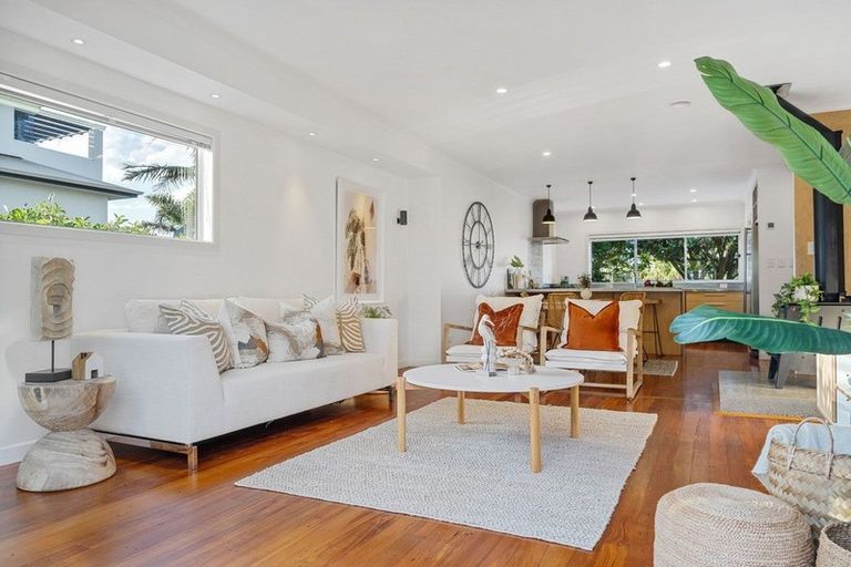 Photo of property in 52 Oceanview Road, Mount Maunganui, 3116