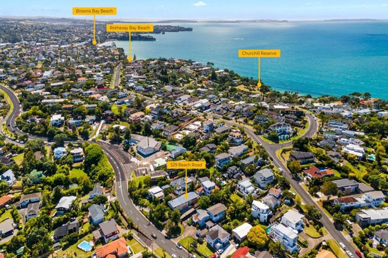 Photo of property in 1/529 Beach Road, Murrays Bay, Auckland, 0630