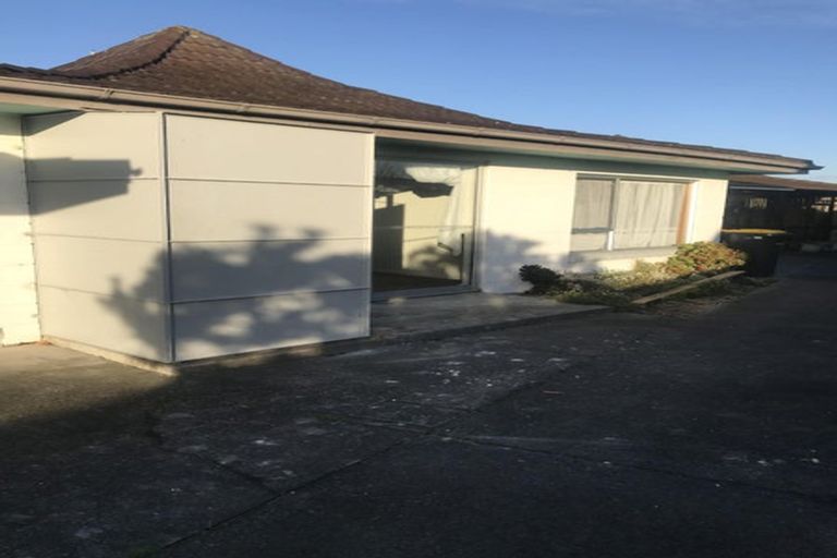 Photo of property in 2/18 Hardy Street, New Brighton, Christchurch, 8061