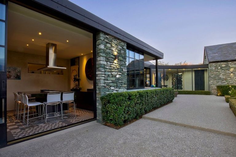 Photo of property in Millbrook Resort, 2 Millvista Lane, Arrowtown, Queenstown, 9371