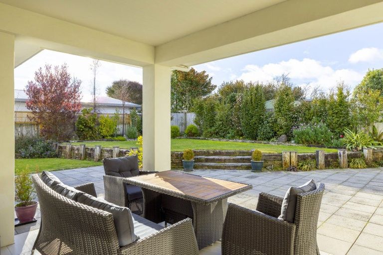 Photo of property in 25 Magnolia Rise, Waipahihi, Taupo, 3330