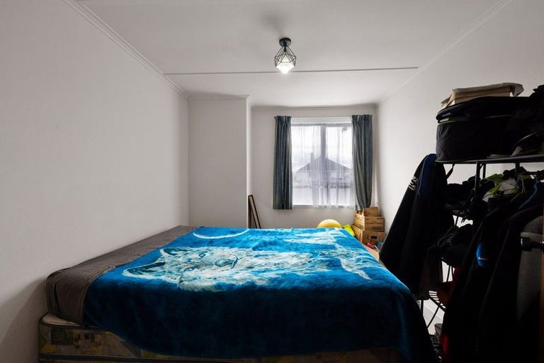 Photo of property in 3 Laurent Vc Street, Hawera, 4610