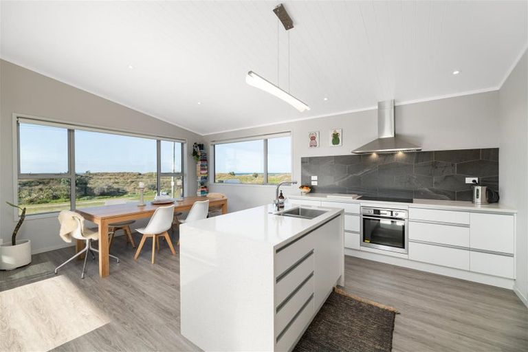 Photo of property in 912a Papamoa Beach Road, Papamoa Beach, Papamoa, 3118