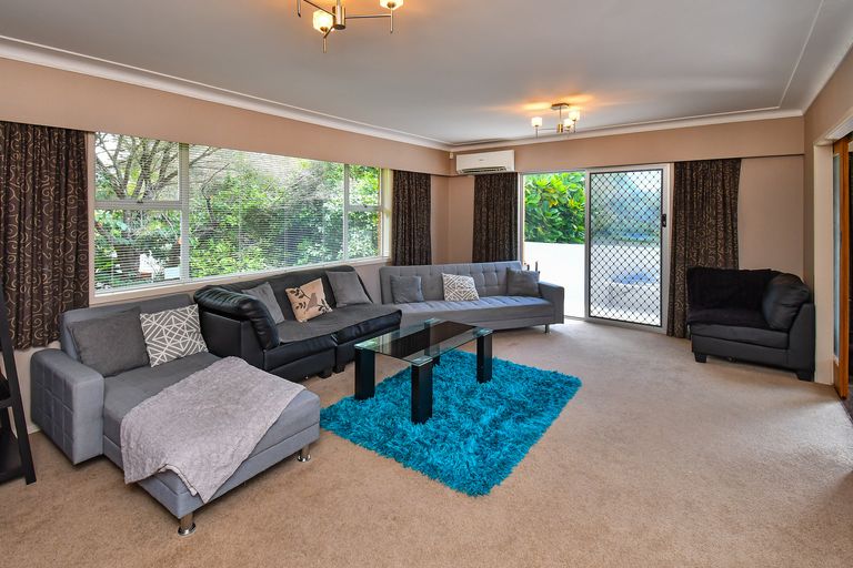 Photo of property in 6 Polandson Place, Opaheke, Papakura, 2113