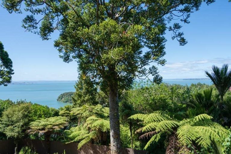 Photo of property in 84 Park Road, Titirangi, Auckland, 0604