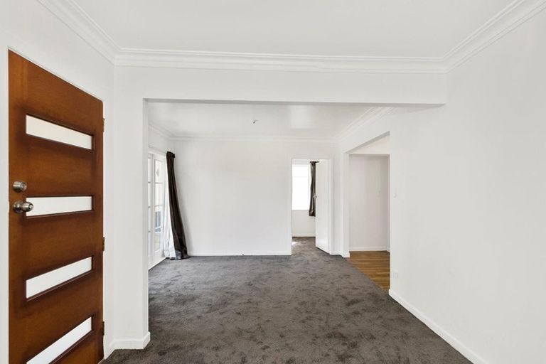 Photo of property in 67 Russell Road, Manurewa, Auckland, 2102