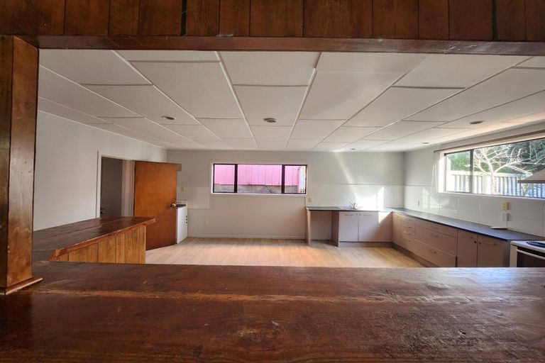 Photo of property in 105 Tidal Road, Mangere, Auckland, 2022