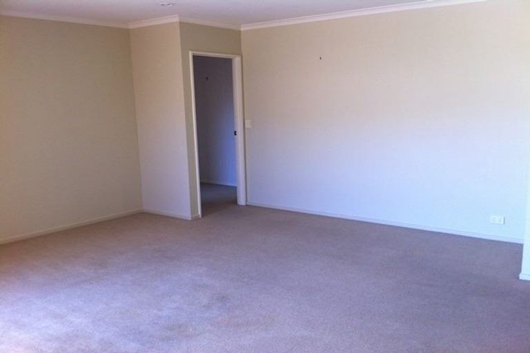 Photo of property in 6 Richfield Crescent, Westgate, Auckland, 0614