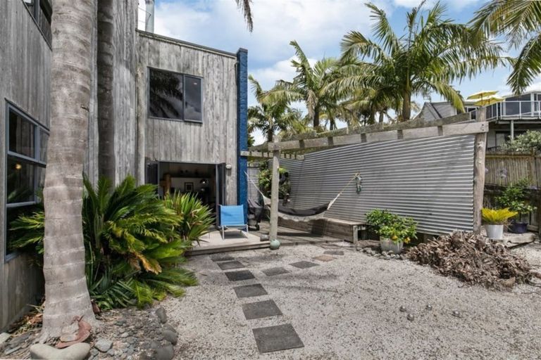 Photo of property in 66 Spinnaker Drive, Te Atatu Peninsula, Auckland, 0610