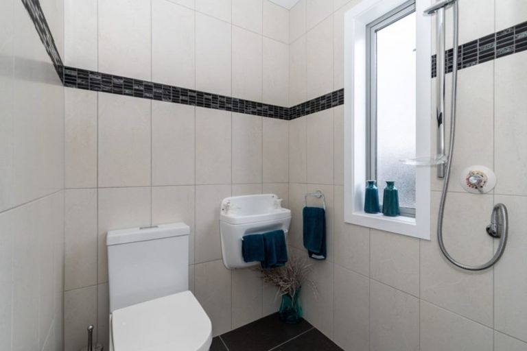 Photo of property in 1/86 Springfield Road, St Albans, Christchurch, 8014