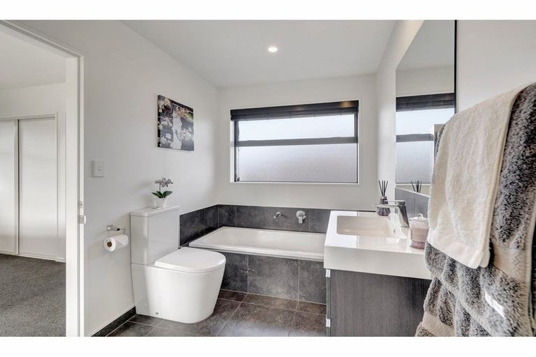 Photo of property in 32 Shrimpton Avenue, Woodend, 7610