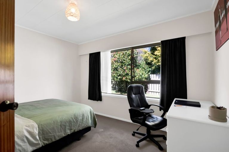 Photo of property in 323 Mangorei Road, Merrilands, New Plymouth, 4312