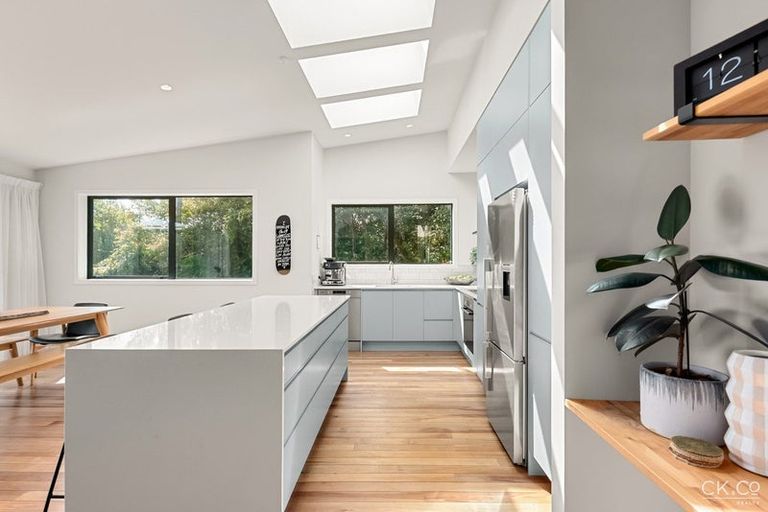 Photo of property in 12d Chatsworth Road, Silverstream, Upper Hutt, 5019