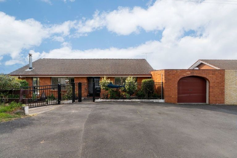 Photo of property in 246 Helensburgh Road, Helensburgh, Dunedin, 9010