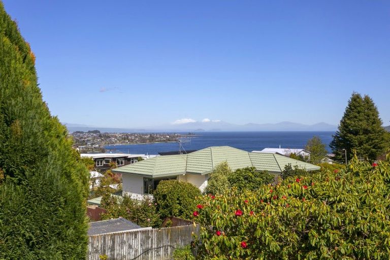 Photo of property in 87 Rokino Road, Hilltop, Taupo, 3330