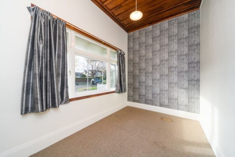 Photo of property in 22 Ngaio Street, West End, Palmerston North, 4412