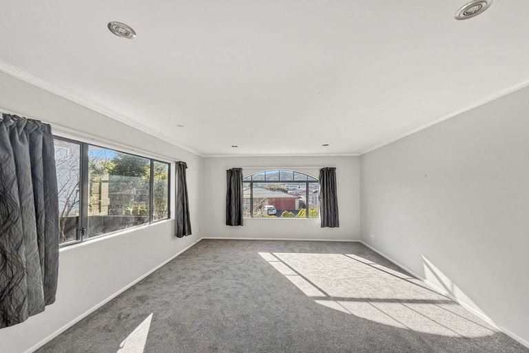 Photo of property in 15 Kawatiri Grove, Wainuiomata, Lower Hutt, 5014