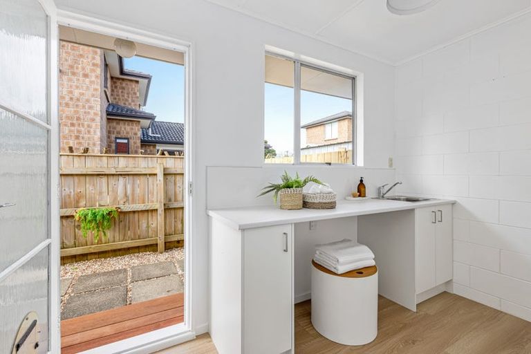 Photo of property in 1/59 Hatton Road, Orewa, 0931