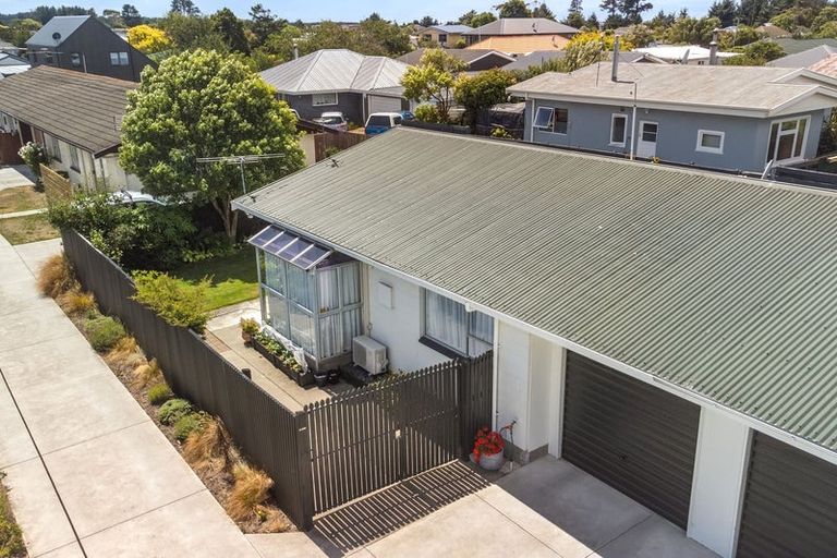 Photo of property in 2/148 Beach Road, North New Brighton, Christchurch, 8083