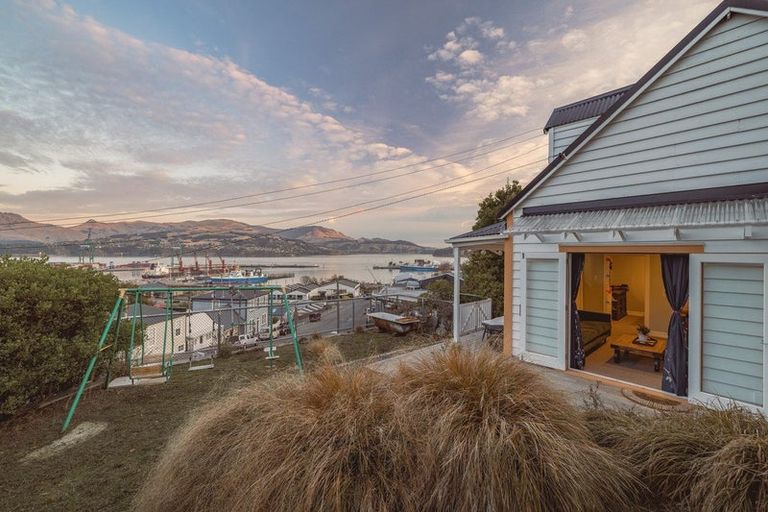 Photo of property in 1 Coleridge Terrace, Lyttelton, 8082
