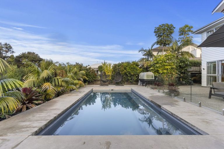 Photo of property in 284e Schnapper Rock Road, Schnapper Rock, Auckland, 0632