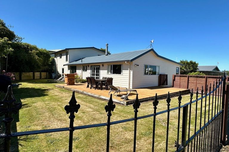 Photo of property in 30 Tarata Street, Kaka Point, Balclutha, 9271