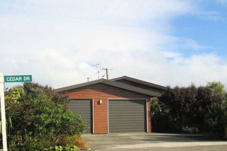 Photo of property in 10 Cedar Drive, Paraparaumu Beach, Paraparaumu, 5032