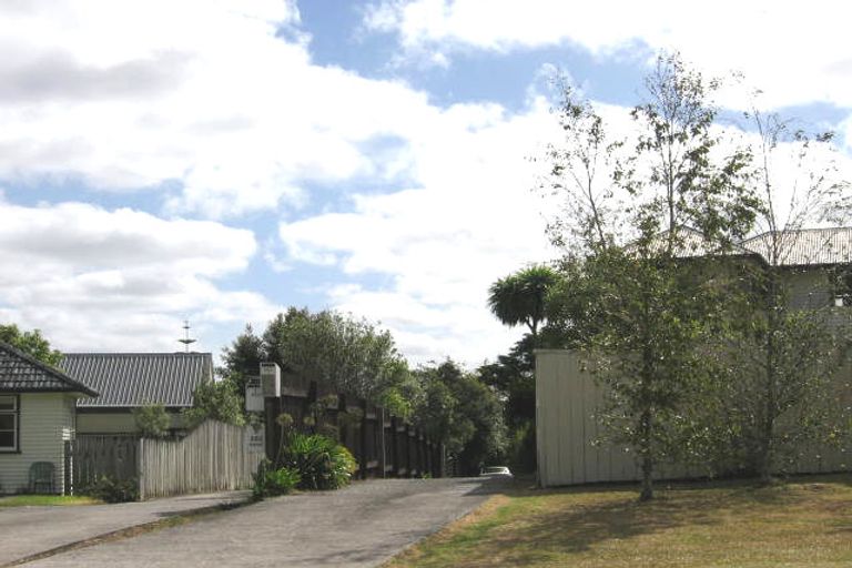 Photo of property in 254a East Coast Road, Forrest Hill, Auckland, 0620