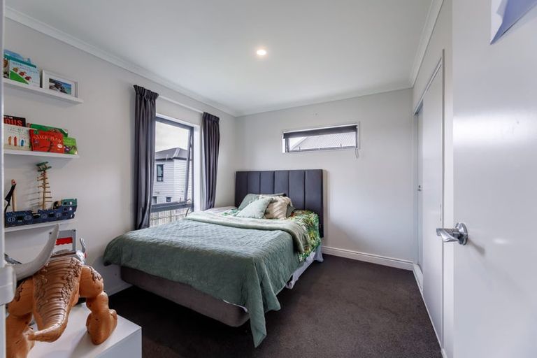Photo of property in 85 Becker Drive, Weymouth, Auckland, 2103