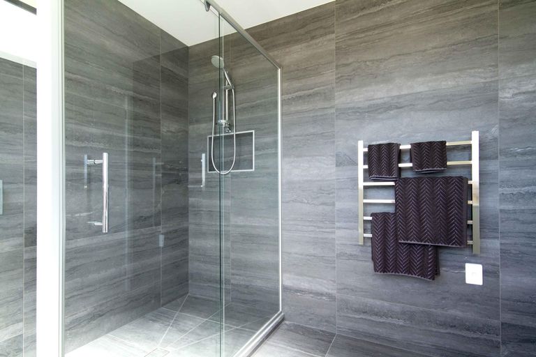 Photo of property in 230 Park Estate Road, Rosehill, Papakura, 2113