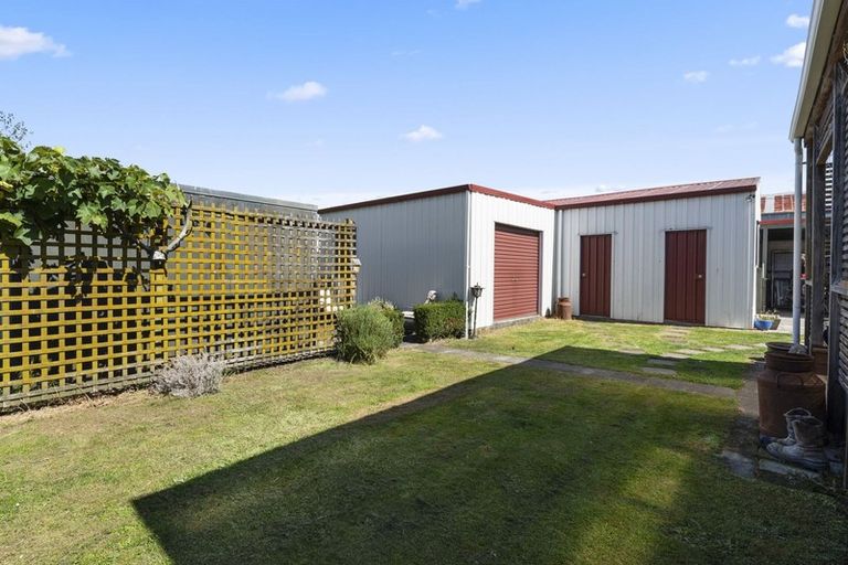 Photo of property in 27 Bidois Road, Fairy Springs, Rotorua, 3015