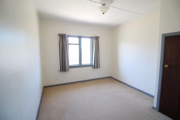 Photo of property in 27 Bullar Street, Grasmere, Invercargill, 9810