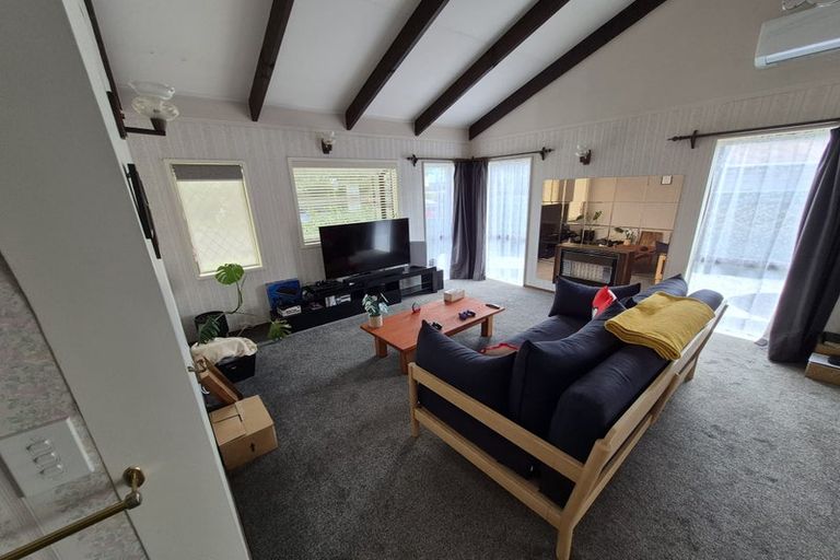 Photo of property in 17a Cecil Place, Cloverlea, Palmerston North, 4412