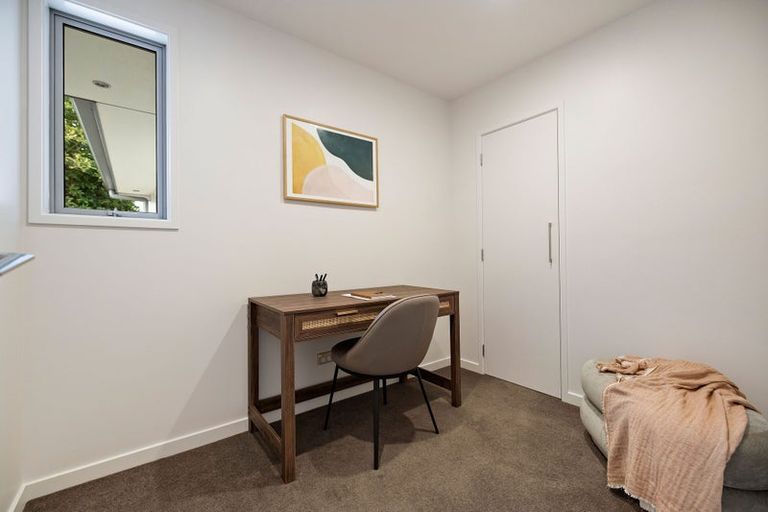 Photo of property in 42 Sylvan Street, Lake Hayes, Queenstown, 9304