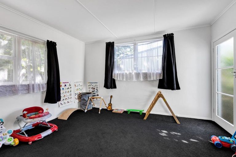 Photo of property in 59 Camberwell Road, Hawera, 4610