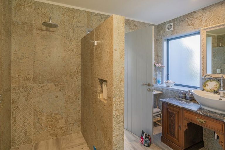 Photo of property in 103 Centennial Drive, Whitianga, 3510