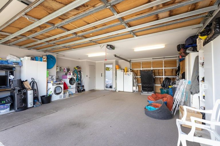 Photo of property in 4 Neve Place, Strandon, New Plymouth, 4312