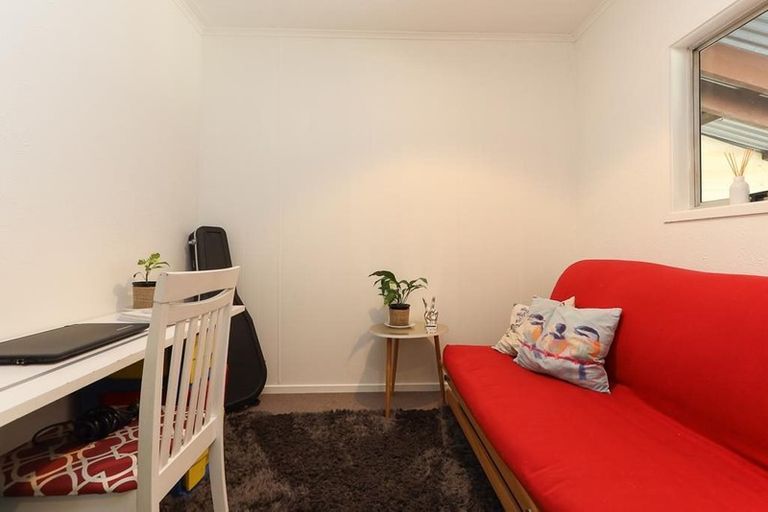 Photo of property in 9a Peter Place, Mangakakahi, Rotorua, 3015