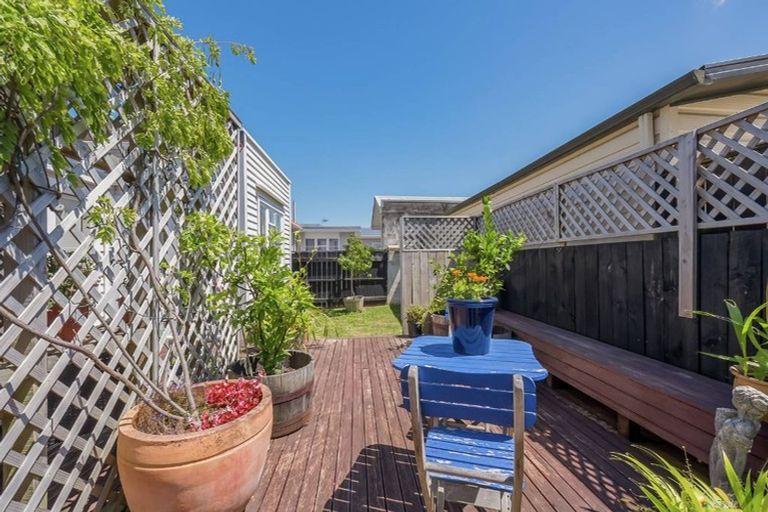 Photo of property in 27a Bauchop Road, Waterloo, Lower Hutt, 5011