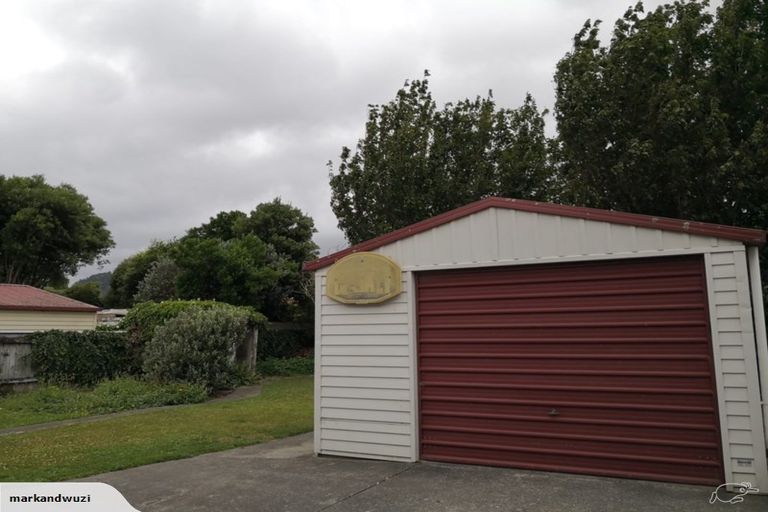 Photo of property in 50 Compton Crescent, Taita, Lower Hutt, 5011