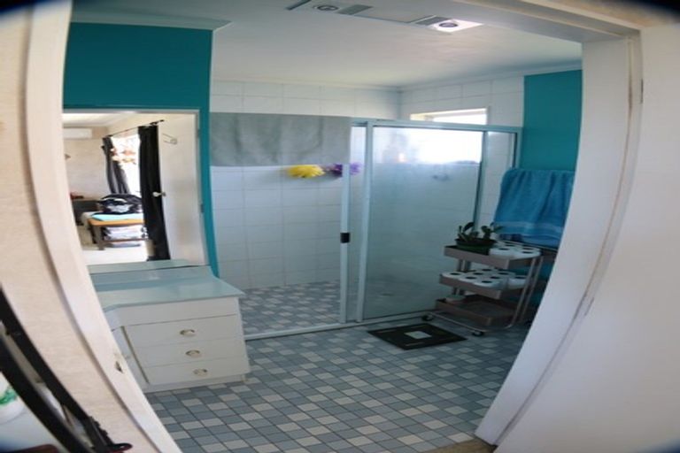 Photo of property in 65 Riverside Drive, Waiwhetu, Lower Hutt, 5010