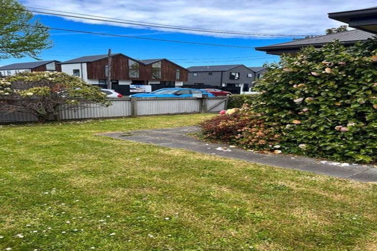 Photo of property in 65 Cleveland Street, Edgeware, Christchurch, 8013