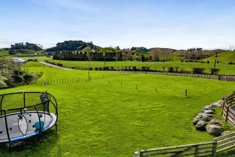 Photo of property in 1288 Richmond Road, Everett Park, Inglewood, 4389