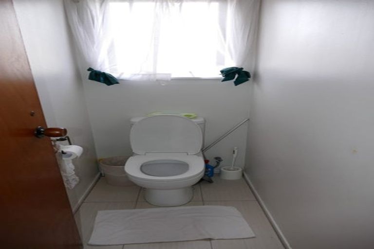 Photo of property in 1/8 Wattle Street, New Lynn, Auckland, 0600