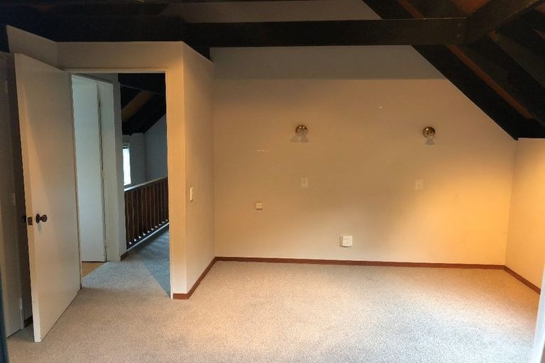 Photo of property in 2a Pitoitoi Road, Days Bay, Lower Hutt, 5013