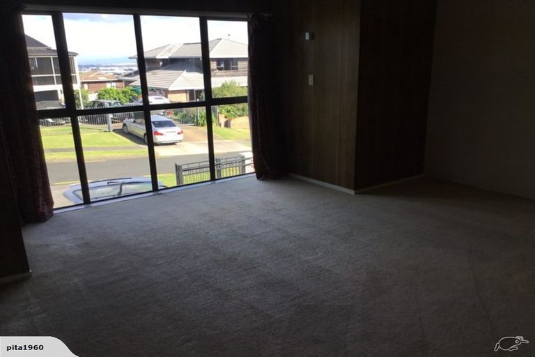 Photo of property in 70 Eugenia Rise, Totara Heights, Auckland, 2105