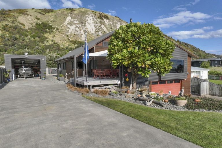 Photo of property in 39 Kuku Avenue, Mahia, Nuhaka, 4198
