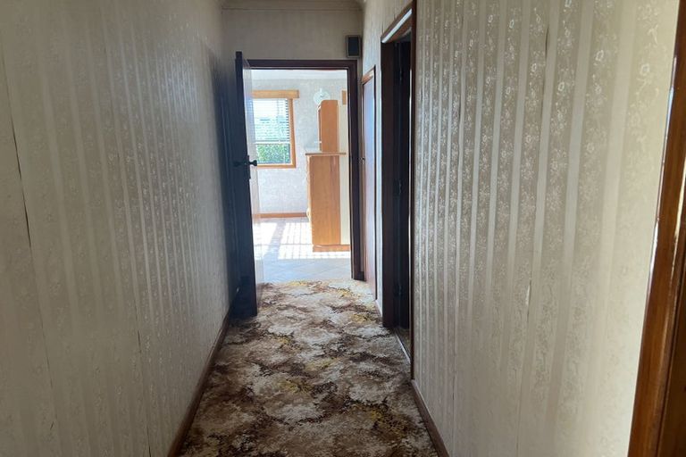 Photo of property in 3 Churchill Avenue, Manurewa, Auckland, 2102