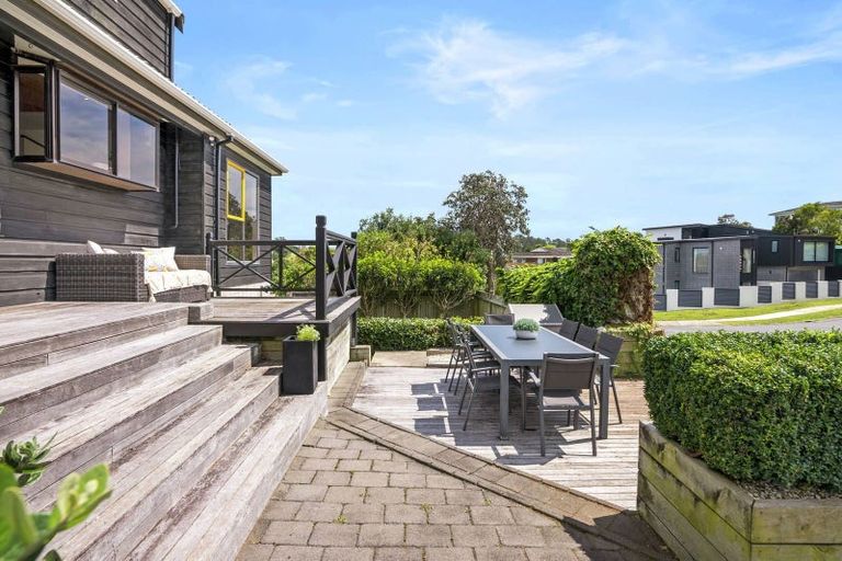 Photo of property in 1/21 Clovelly Road, Bucklands Beach, Auckland, 2012